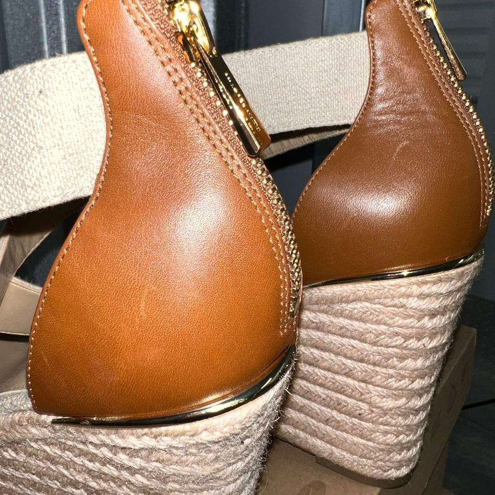 Women's Beige Michael Kors wedges Espadrille Sandals - Picture 6 of 9